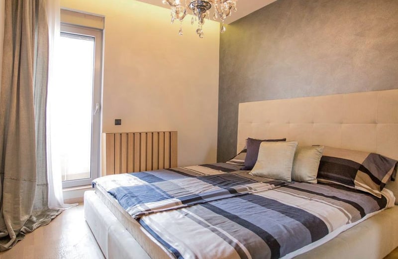 Rent of a stylish 2-room apartment, 65 m², city center, Belgrade, Serbia